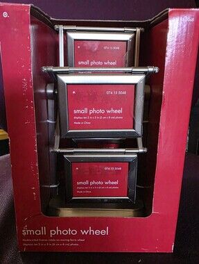 Small Photo Wheel Rotating Frame - Silver